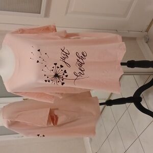 4/$80 New Light Pink Floral T-shirt - Size 4XL (US20)